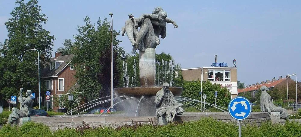 Zwijndrecht: Zwijndrecht kunstwerk beeldengroep
